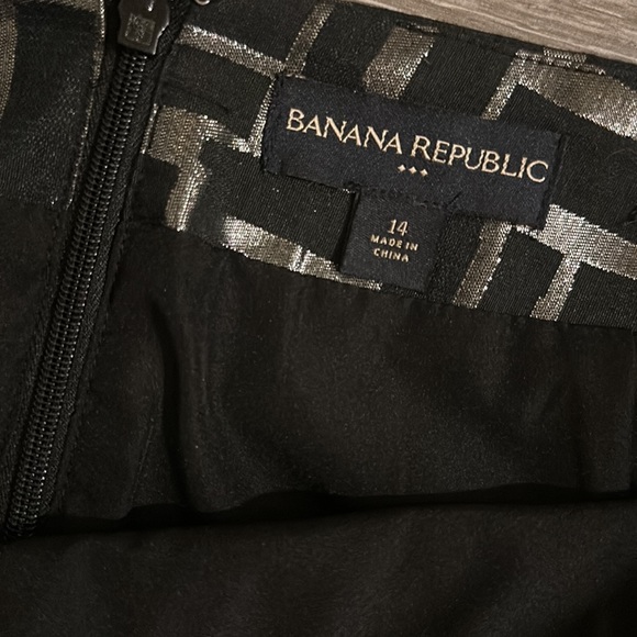 Banana Republic black & metallic skirt - Picture 3 of 3